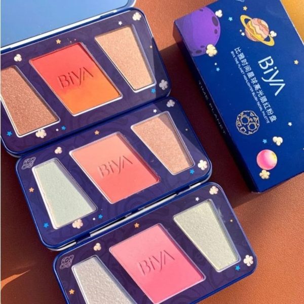 3 In 1 Colors Facial Blush Gradual Powder Blusher Shimmer Highlighter