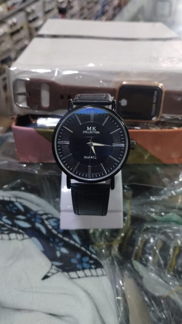 Modern Edge Black Leather Strap Watch – Sleek, Durable,