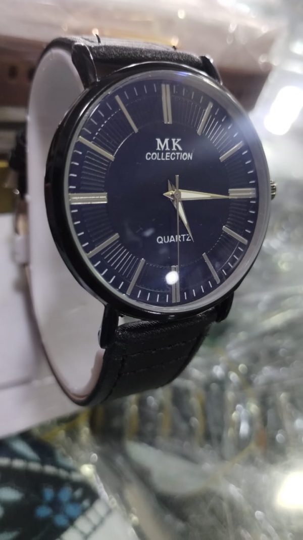 Modern Edge Black Leather Strap Watch – Sleek, Durable,
