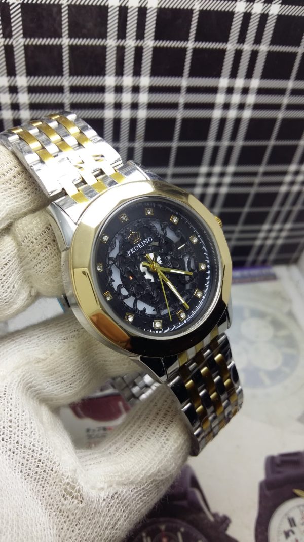 Ma1 Pro King Gents Silver Gold Wrist Watch